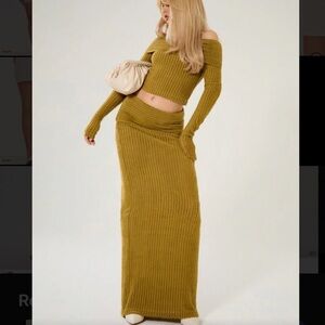 Musera ribbed knit foldover maxi skirt set